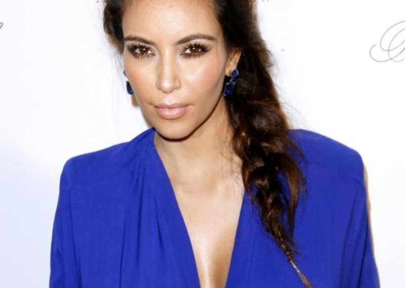 Kim Kardashian želi razvod, ali ne da prsten