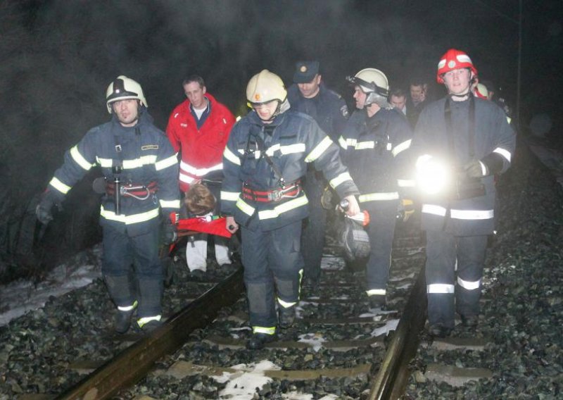 U sudaru vlakova 10 osoba ozlijeđeno