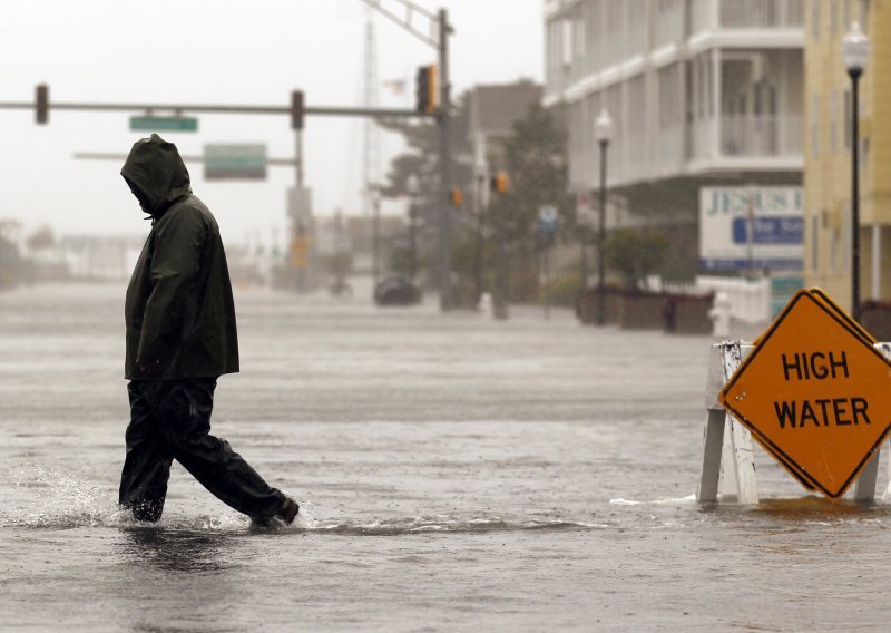 Superoluja 'Sandy' udarila u kopno, događa se najgori scenarij