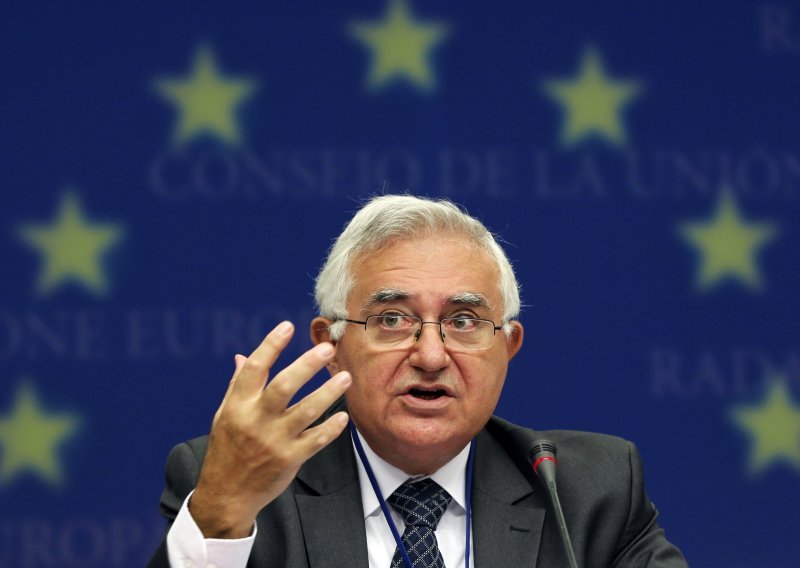 Europski povjerenik podnio ostavku jer je 'previše znao'