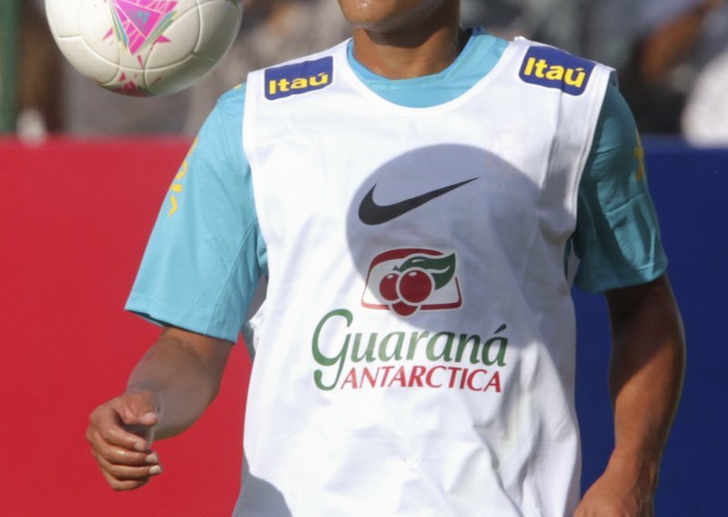 Thiago Silva potpisao petogodišnji ugovor sa PSG-om