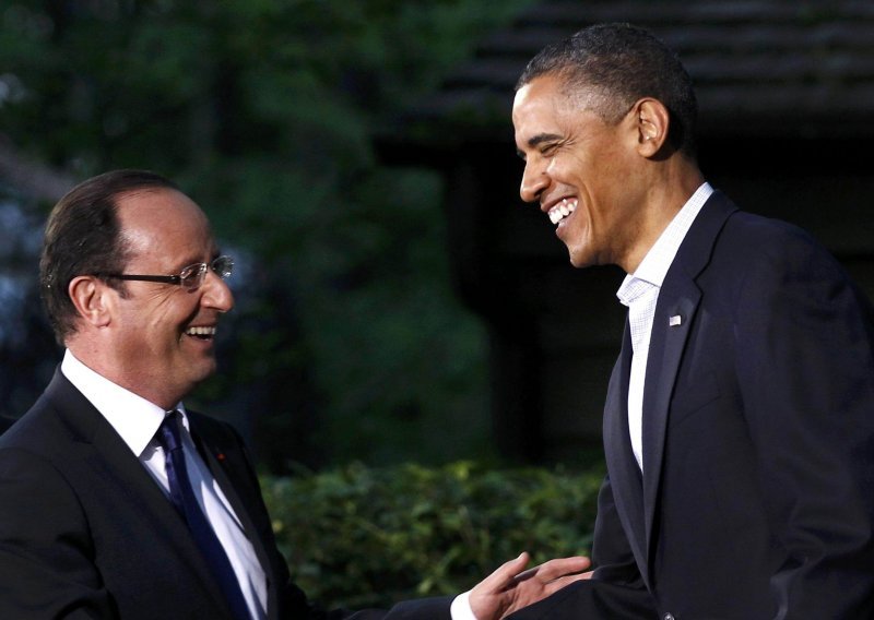Što se krije iza pompoznog posjeta Hollandea Obami?