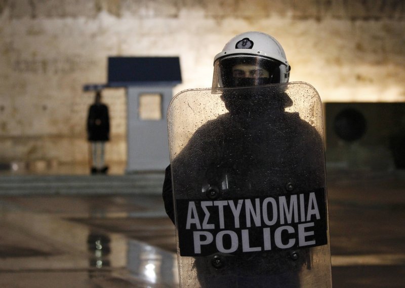 Grčki ministar policije dao ostavku