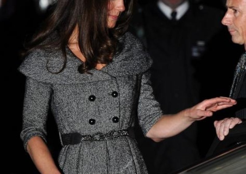 Kate Middleton ide u šoping s kraljicom