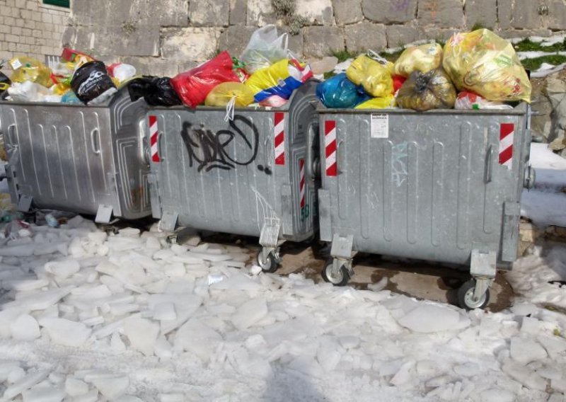 U tri dana iz Splita uklonjeno 1400 tona smeća