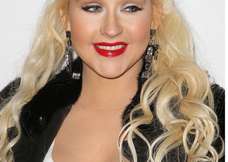 Christina Aguilera razmišlja o pomirenju s ocem