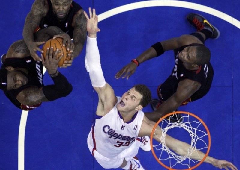Pogledajte kako je Blake Griffin oduševio NBA navijače!