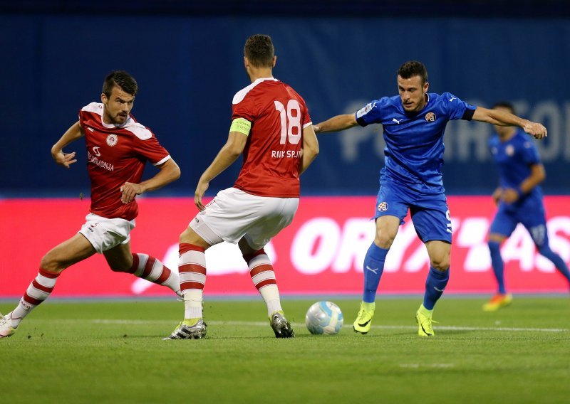 Dinamo poveo u Splitu, katastrofalna reakcija domaćeg golmana