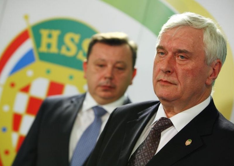 Friščić usprkos izbornom debaklu nije ponudio ostavku