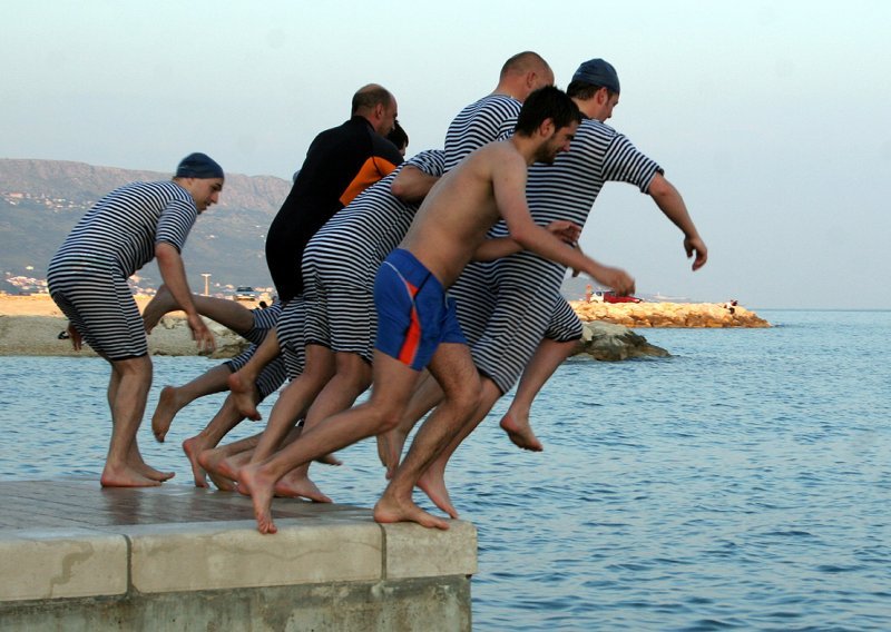 Menadžment hotela Split skočio u more