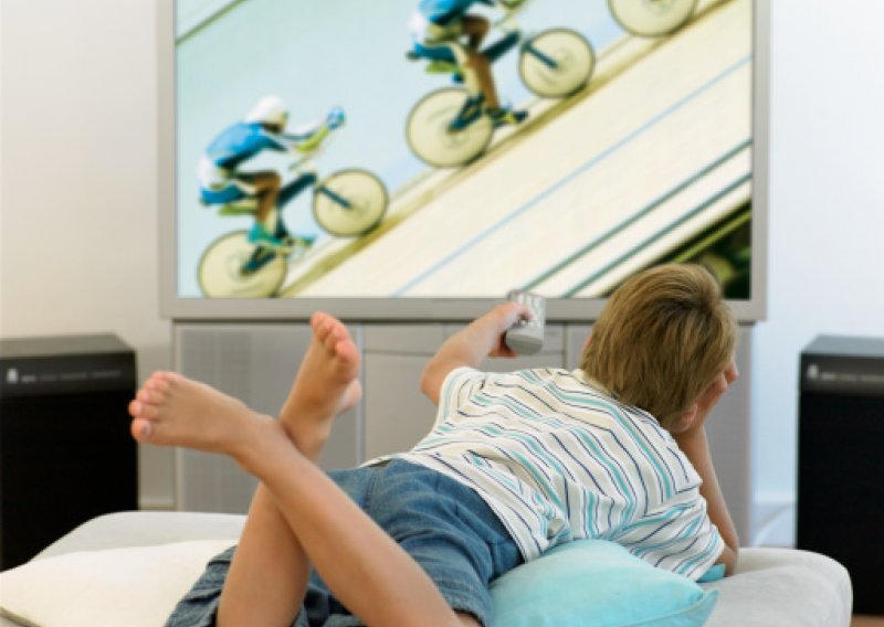 Gledanje TV-a može prouzročiti srčane probleme djece