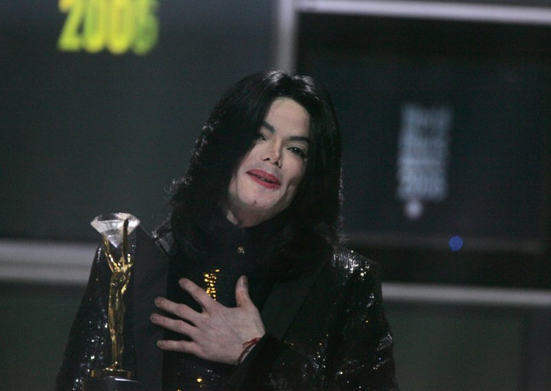 Michael Jackson smrtno bolestan?