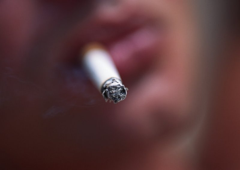 Slovenci zabranjuju pušenje i u privatnim stanovima?