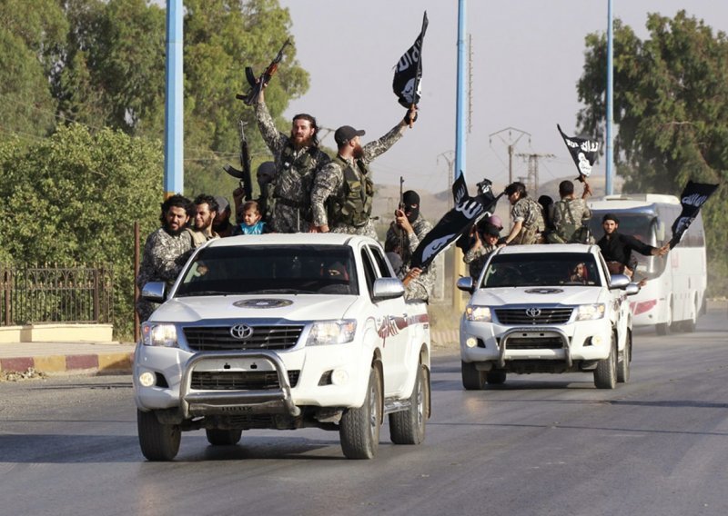 ISIL-ove Toyote platili su američki porezni obveznici