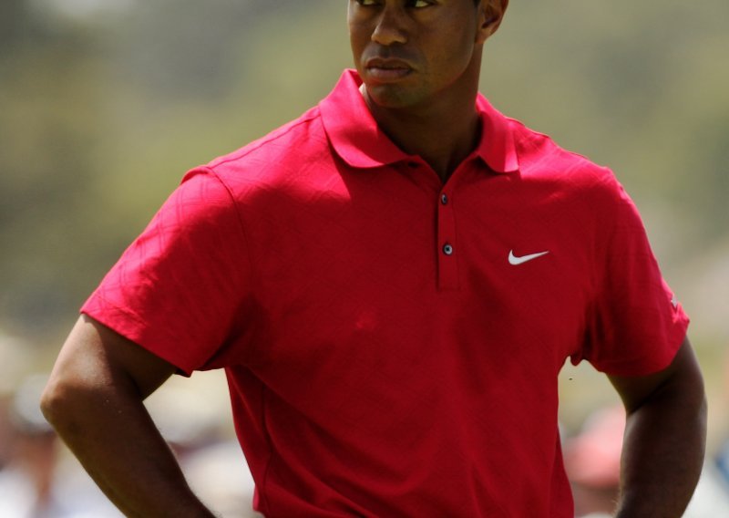 Tiger Woods spavao i s muškim prostitutkama