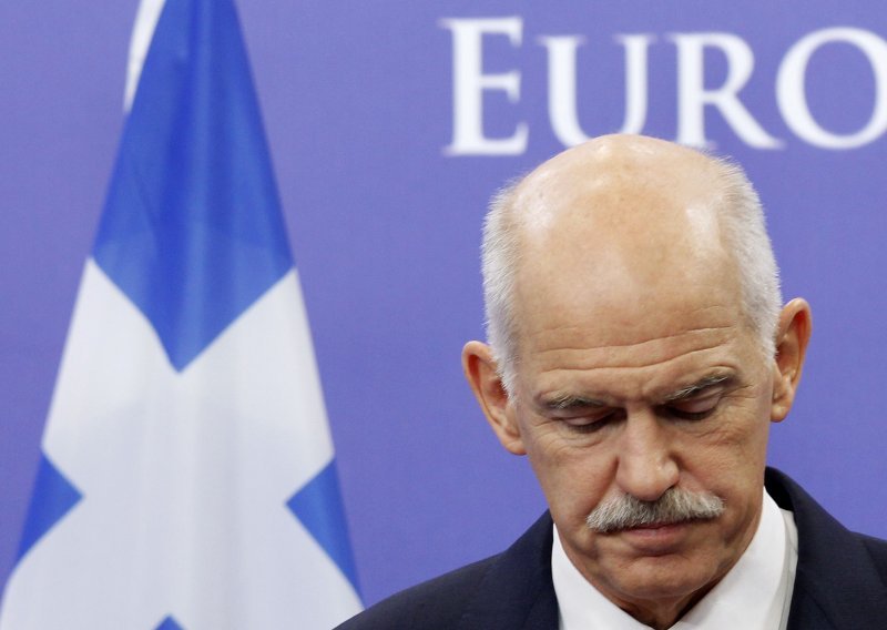 Papandreou već večeras predaje vlast?