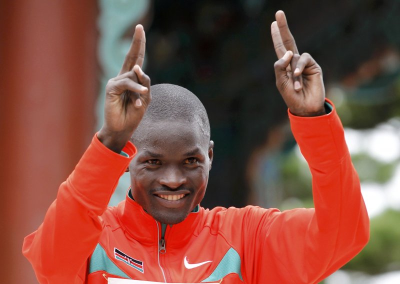 Kenijac Kirui obranio naslov u maratonu