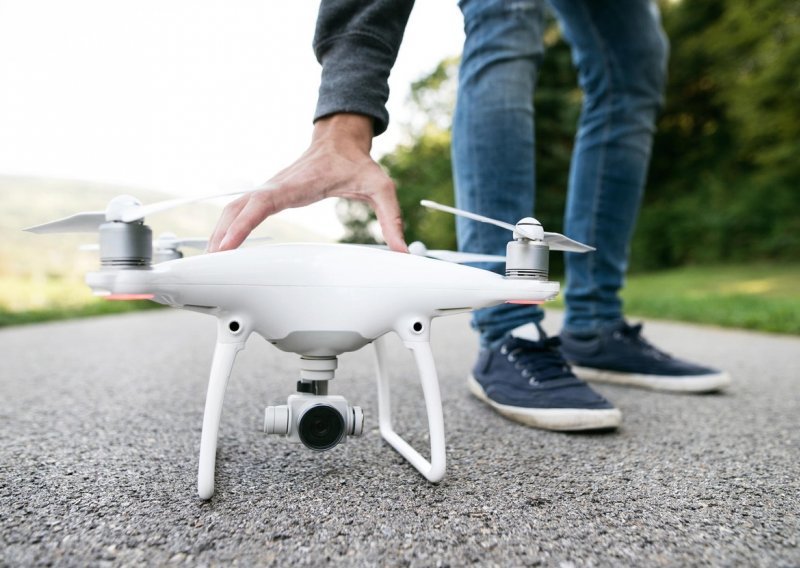 Amazon želi policiju i sve nas opremiti mini dronovima