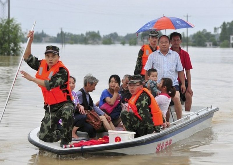 Pola milijuna evakuiranih zbog poplava u Kini