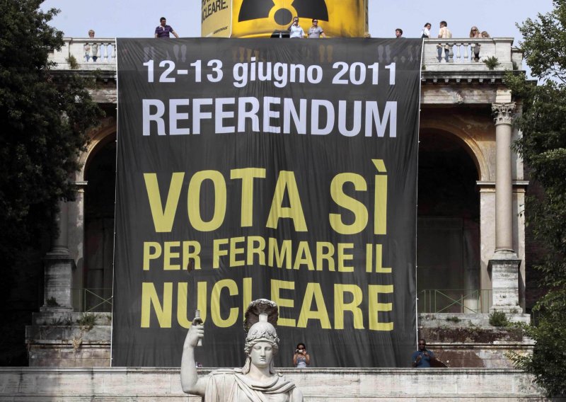 Talijani na referendumu o nuklearnoj energiji, vodi i Berlusconiju