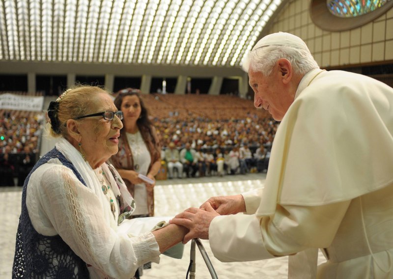 Povijesni susret romske zajednice i Pape