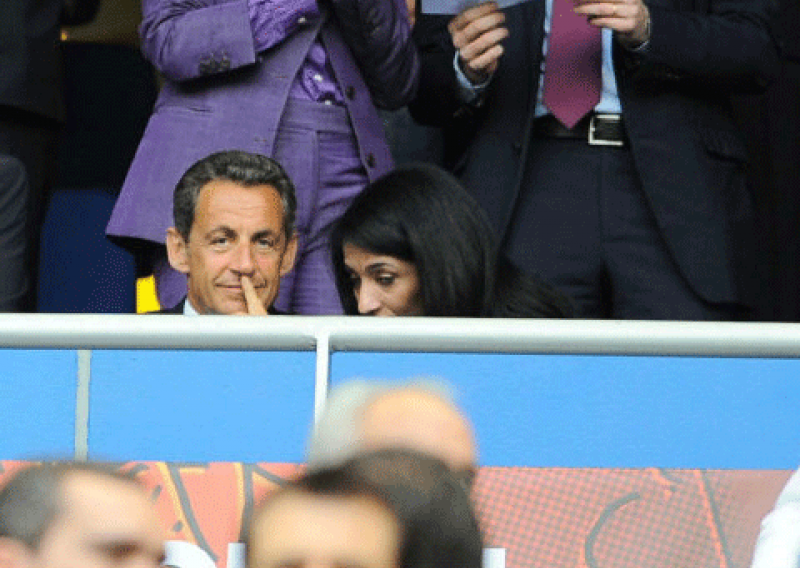 I Sarkozy ne može bez velikog ragbi finala