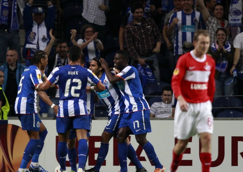 Porto zaokružio sezonu bez poraza