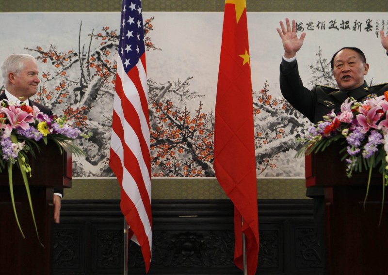 SAD želi čvršće vojne veze s Kinom