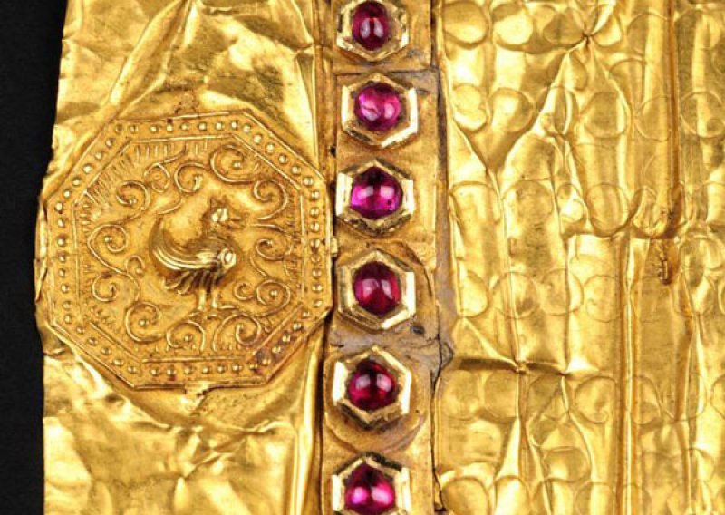 Dešifrirano misteriozno zlatno pismo
