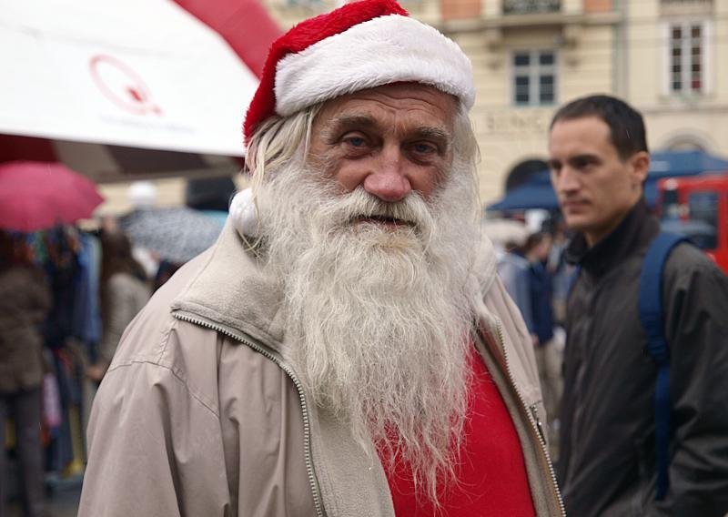 Islamska zajednica BiH ustala protiv Djeda Mraza