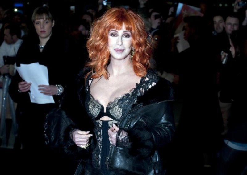 Je li Cher kraljica modnog neukusa?