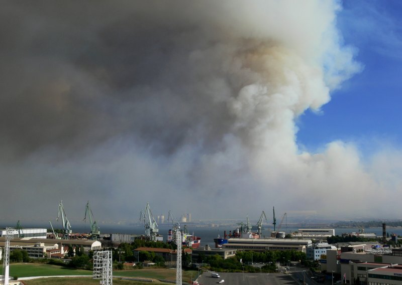 Solin: Izgorjelo 244 hektara borove šume!