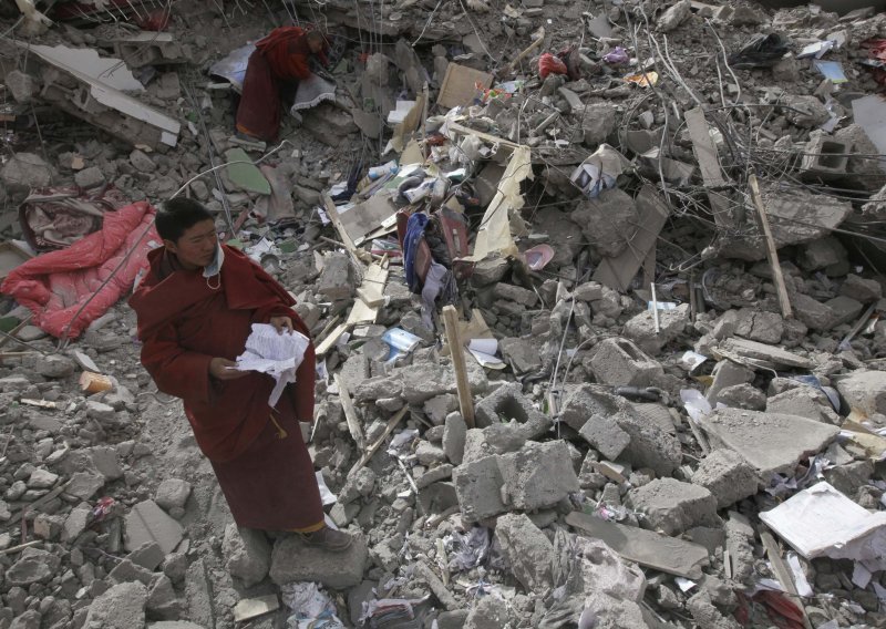 U potresu na Tibetu poginulo 760 osoba