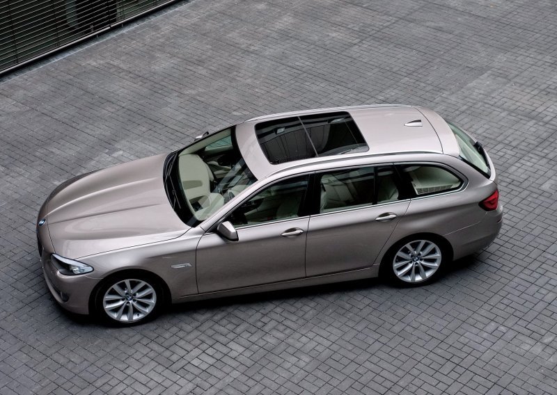 BMW lansirao novu seriju 5 Touring