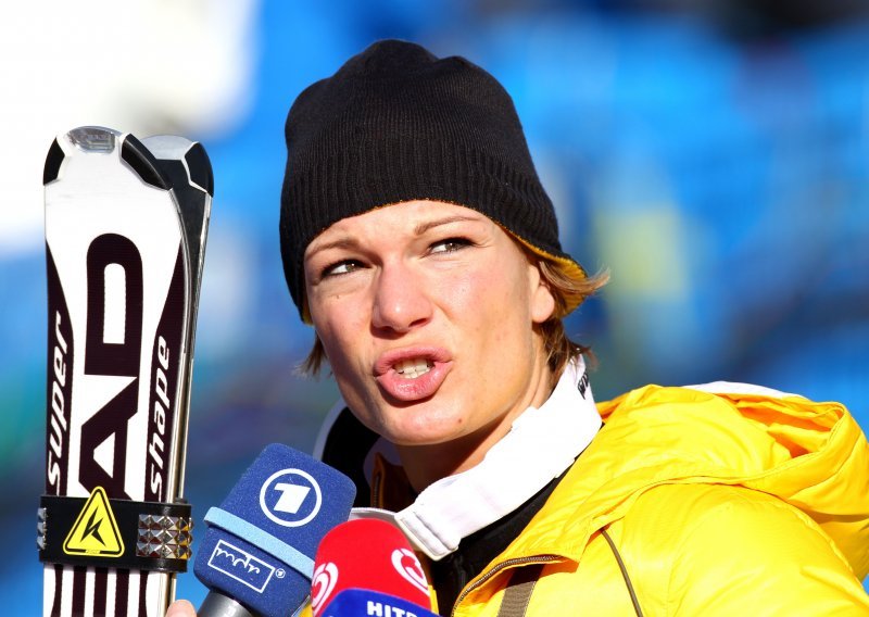 Zlato za Mariju Riesch, Vonn pala u slalomu