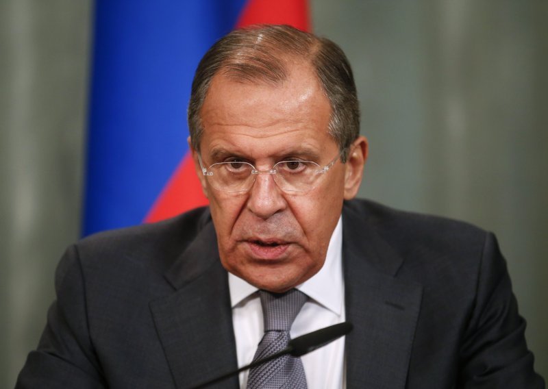 Lavrov: Zakon o posebnom statusu teško kršenje sporazuma iz Minska