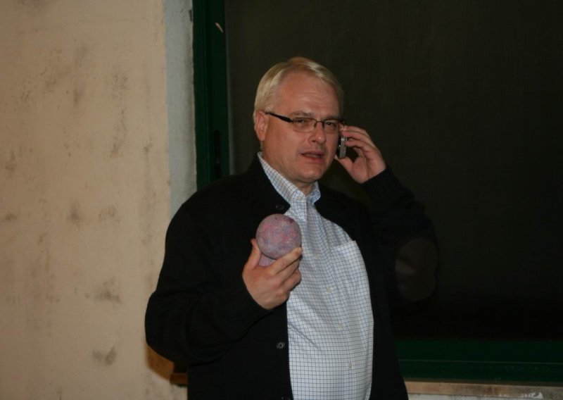 Josipović pobjeđuje i na balotama