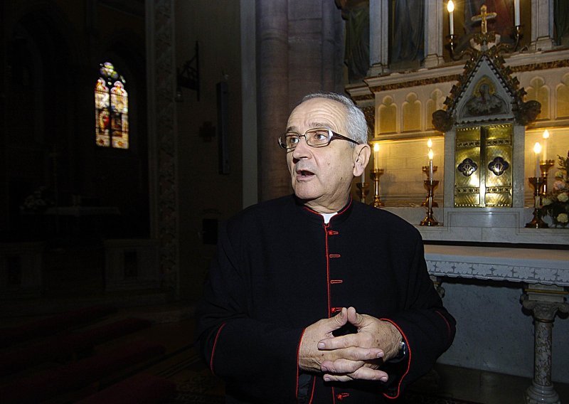 Ukrali svijećnjake, darove biskupa Strossmayera