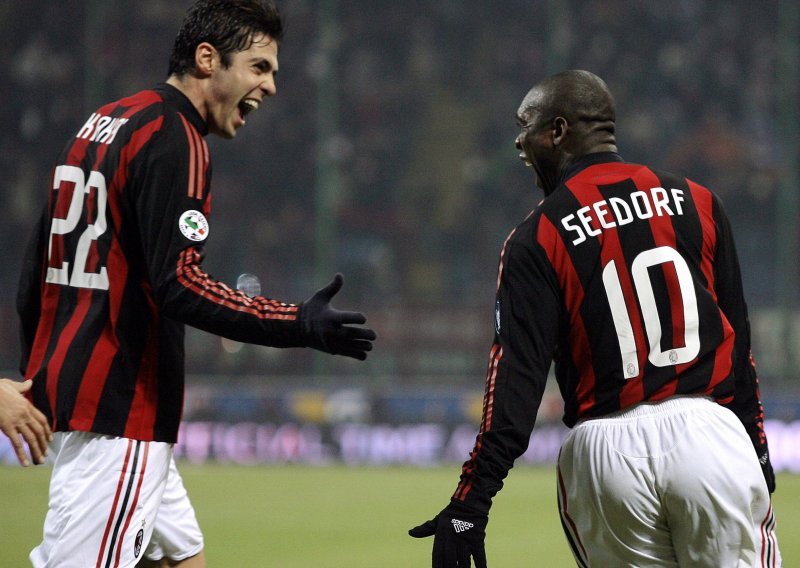 Milan se spašava dovođenjem legende iz Brazila