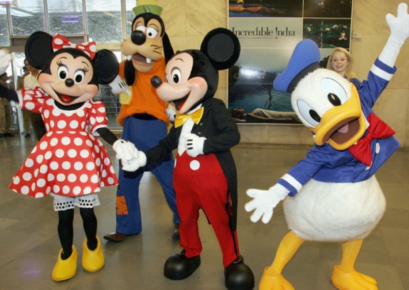 Opat optužio Disneyja da kvari djecu