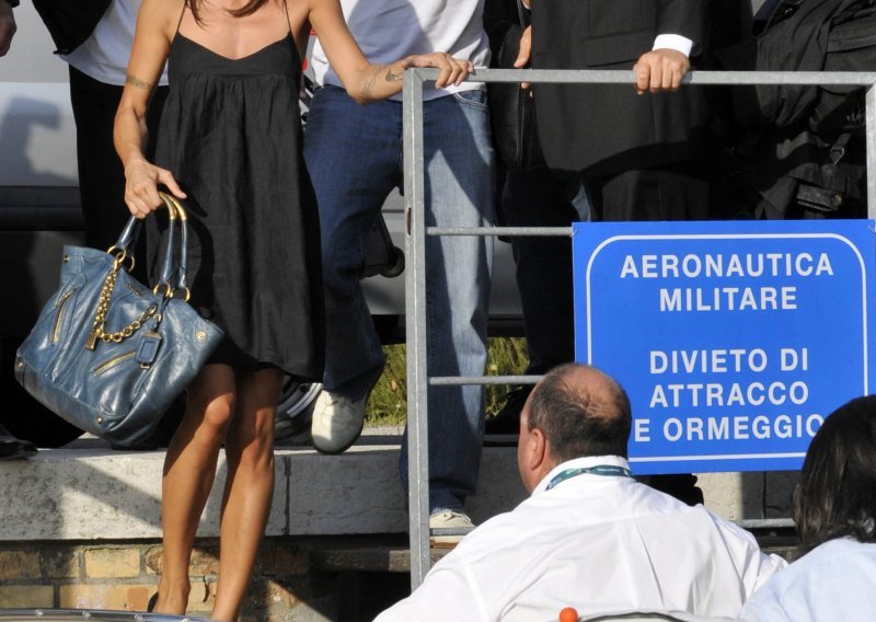 Clooney na Mostri uživa s djevojkom