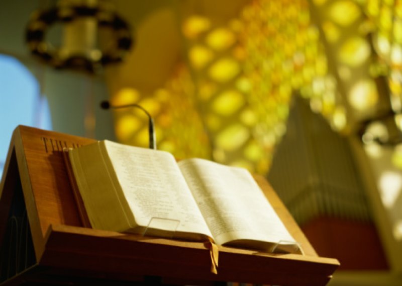 Posjetitelji škotskog muzeja pišu novu Bibliju