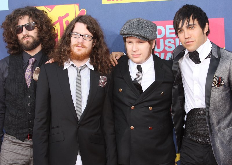 Fall Out Boy donirali kombi u humanitarne svrhe