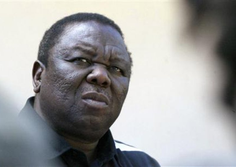 Premijeru Zimbabvea nakon žene poginuo i unuk