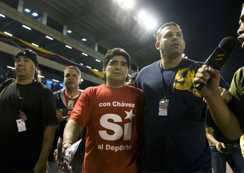 Maradona se zakleo na vjernost Hugu Chavezu