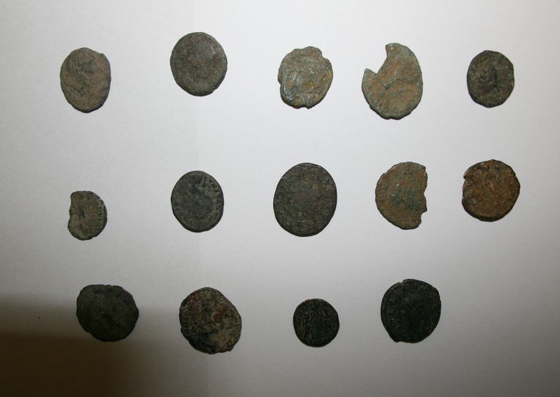 Krali rimske novčiće detektorom za metal