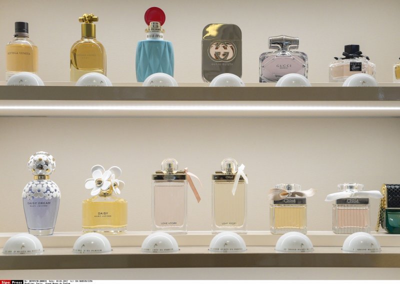 Ovo su najpopularniji parfemi koje nose najveće modne face