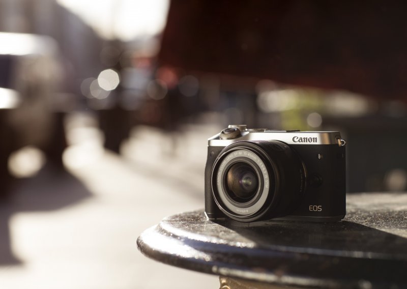 Canon slavi 30 godina serije foto opreme EOS
