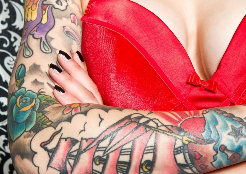 [VIDEO]: U Hrvatskoj se sve više tetoviraju i vremešne dame