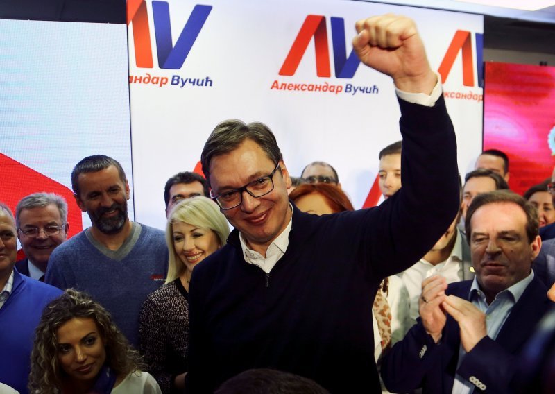 Vučić premoćno potvrdio pobjedu na izborima